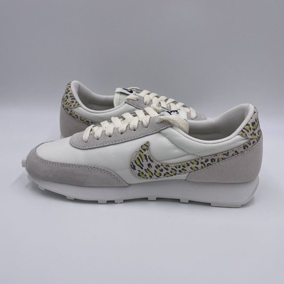 Nike DBREAK SE Sail / Lemon / Black Womens Shoes - Picture 2 of 8